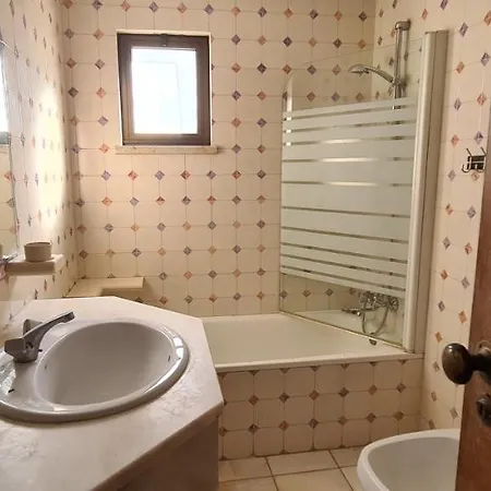 402 - Oura - 2 Bedroomed - Sea View Appartamento