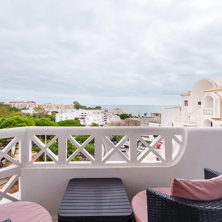 402 - Oura - 2 Bedroomed - Sea View 公寓